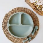 Plato Silicona con cubiertos Verde