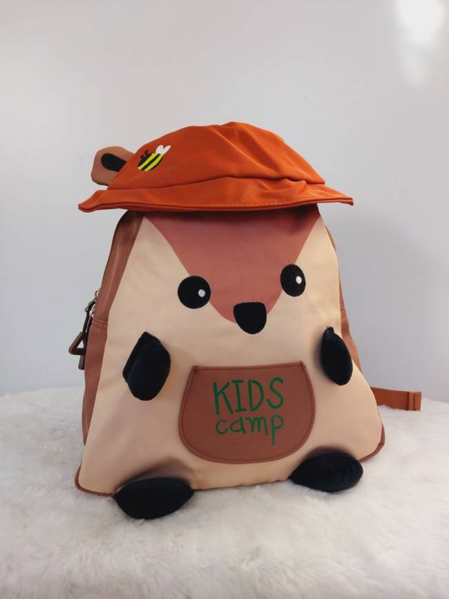 Mochila Kids Camp con Gorro